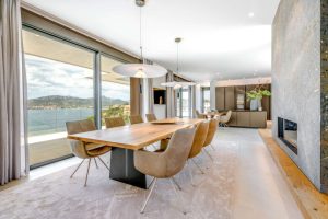 Luxusvilla mit Meerblick und Infinity-Pool in Santa Ponsa: Wohn- und Essbereich